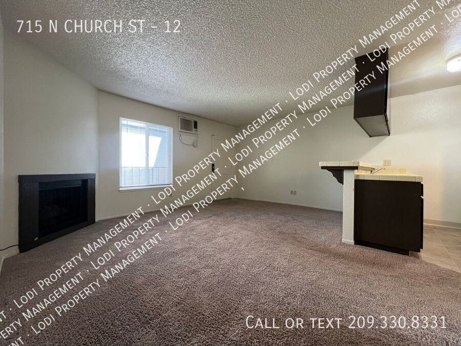 715 N Church St #12 - Photo 6 of 16