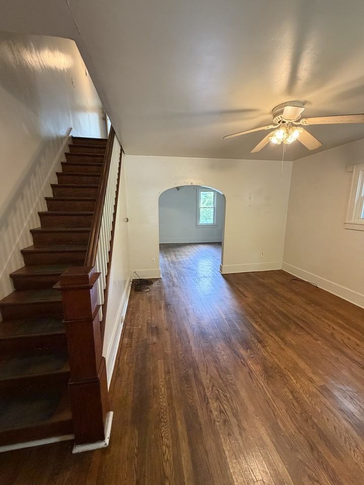 242 1/2 N 5th St #242-1-2 - Photo 3 of 10