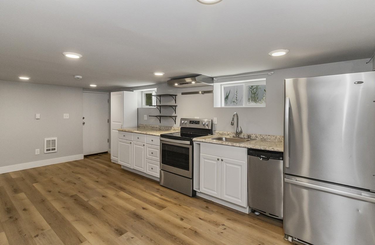 4246 S Graham St Bsmt #BS - Photo 6 of 18