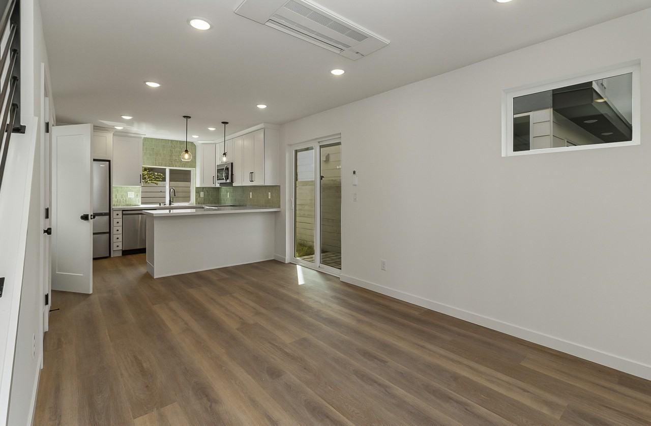 820 South Sullivan Street - BUnit B #B - Photo 3 of 30