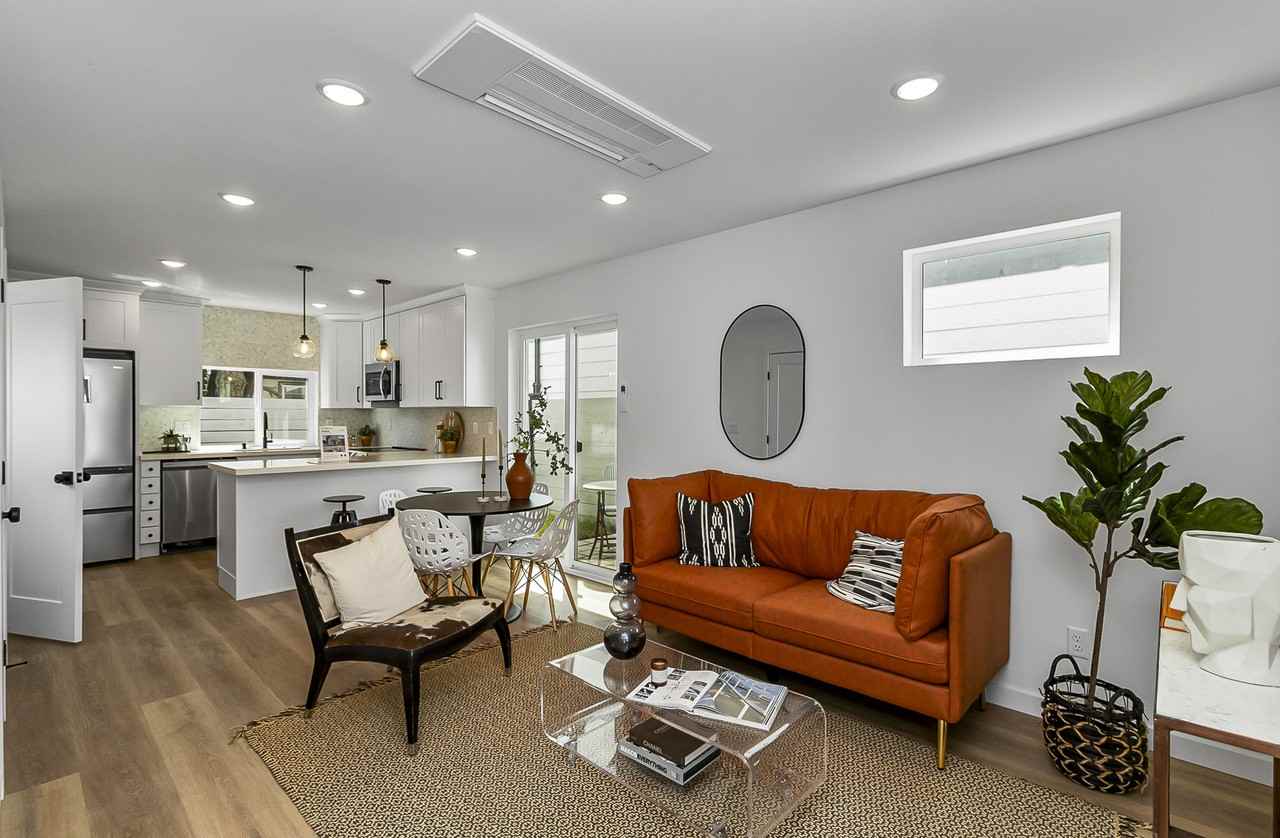 820 S Sullivan St #A - Photo 4 of 34