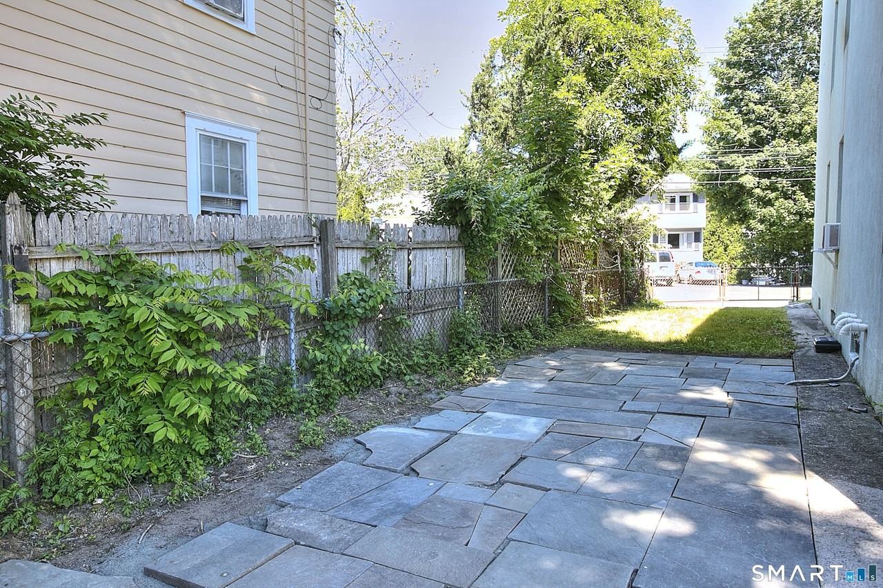 2029 Kings Hwy #2ndFL - Photo 3 of 22