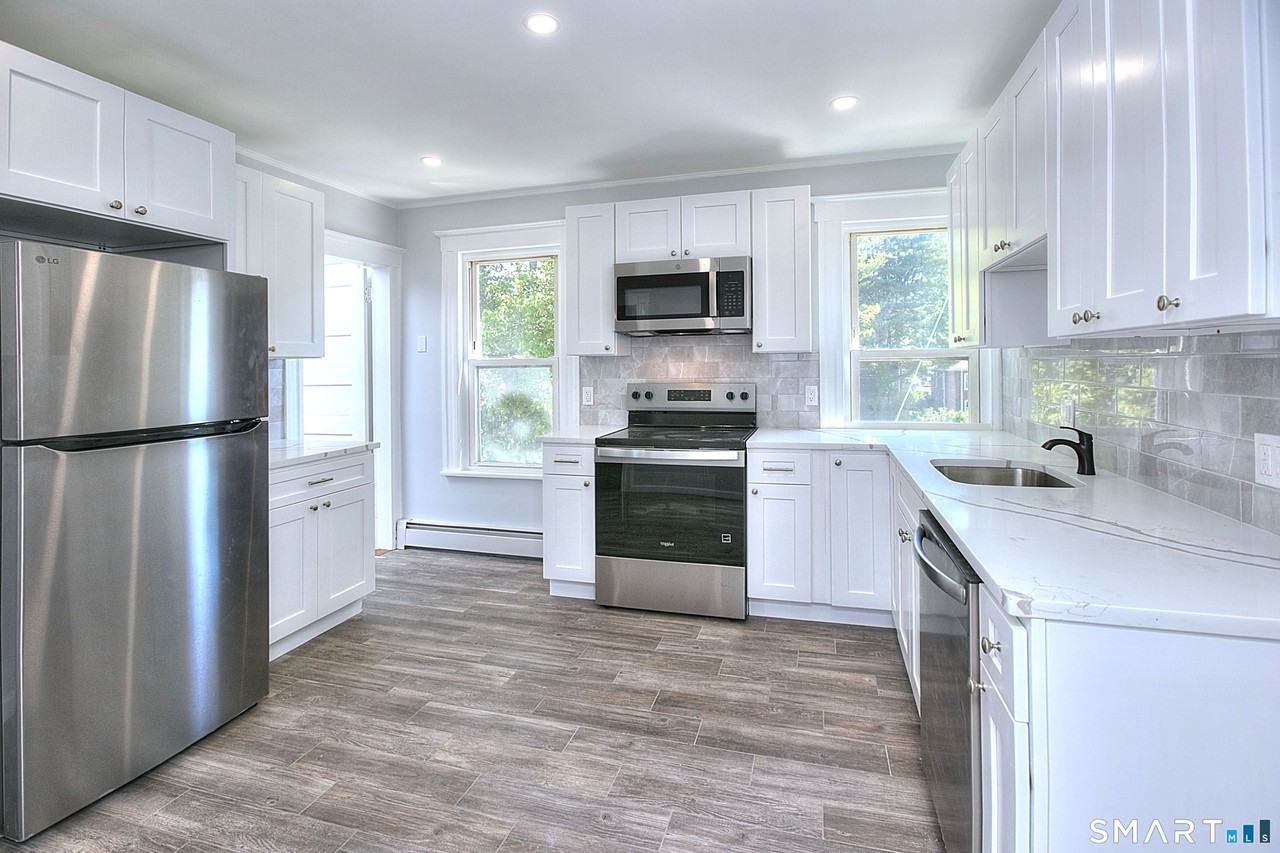 2029 Kings Hwy #2ndFL - Photo 5 of 22