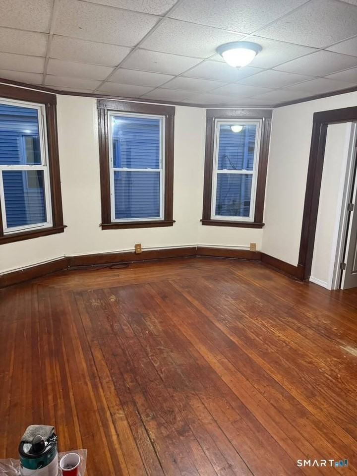 727 East St - Photo 6 of 11