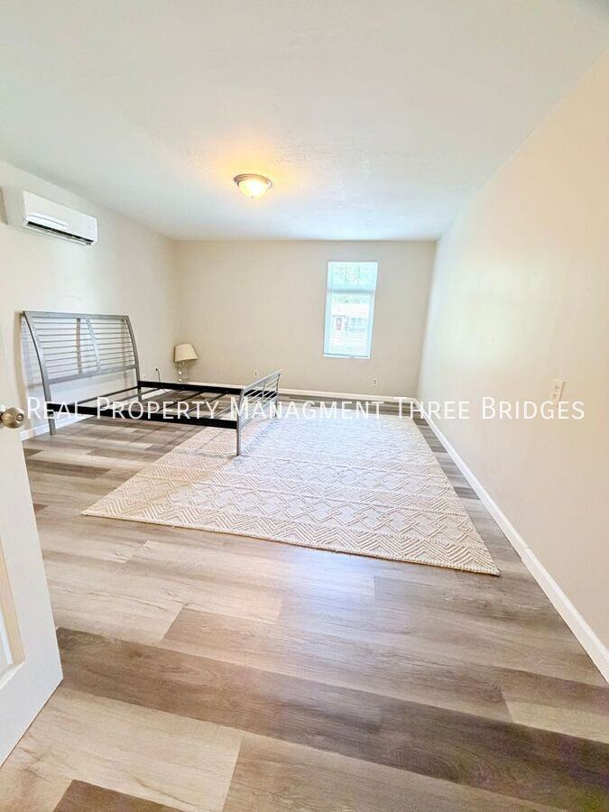 9024 Forest Ave - Photo 4 of 18