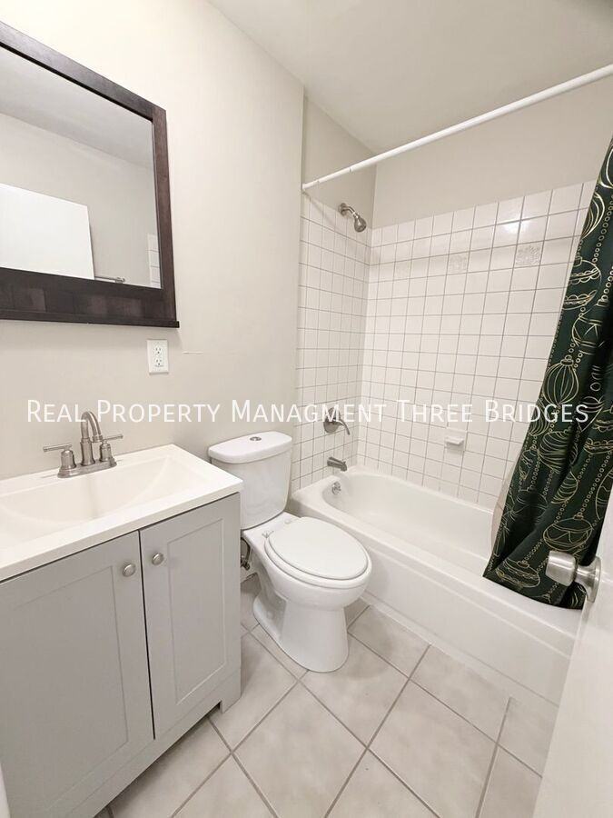 9024 Forest Ave - Photo 5 of 18