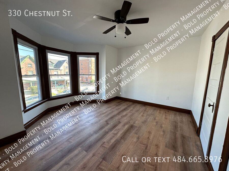 330 Chestnut St - Photo 4 of 12