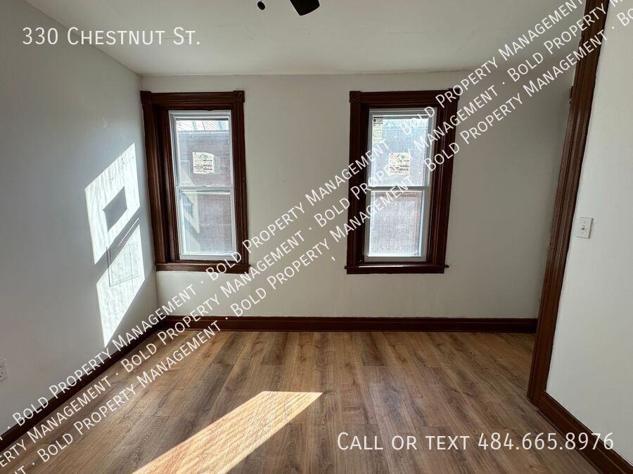 330 Chestnut St - Photo 6 of 12