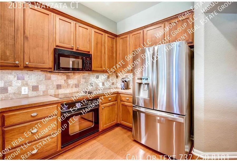 20313 Wayzata Ct - Photo 4 of 21