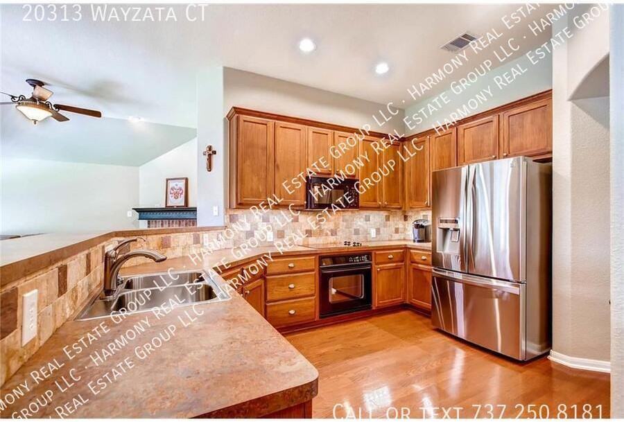 20313 Wayzata Ct - Photo 6 of 21