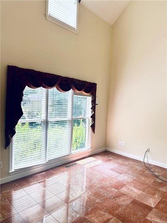 811 Valley Dr - Photo 4 of 27