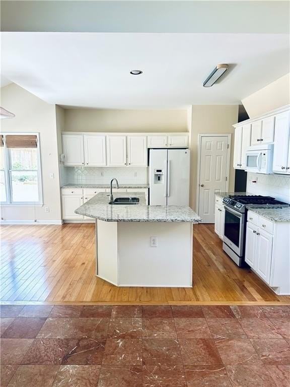 811 Valley Dr - Photo 6 of 27