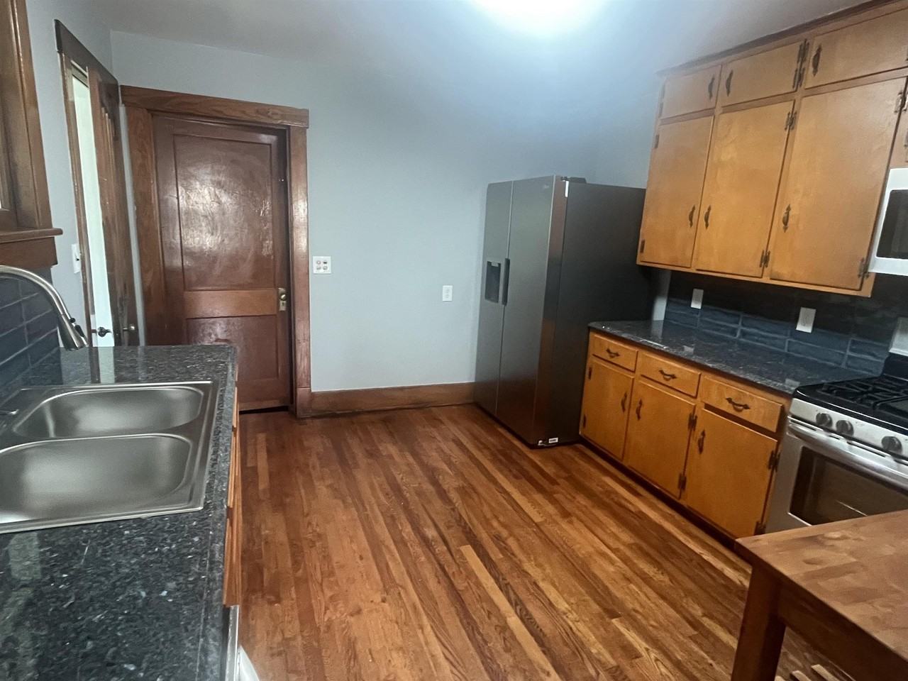 322 Marr St - Photo 4 of 18