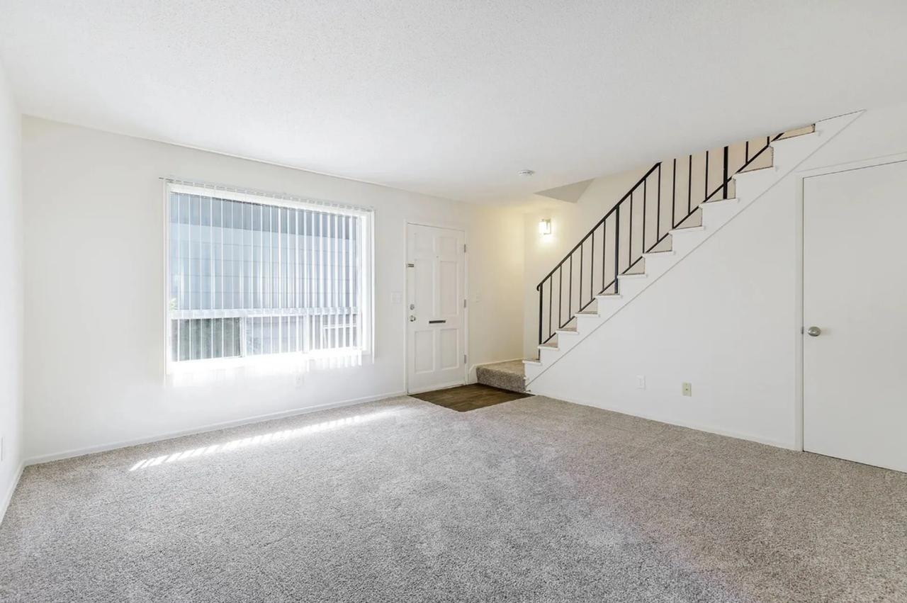 9725 Se 43rd Ave - Photo 3 of 3