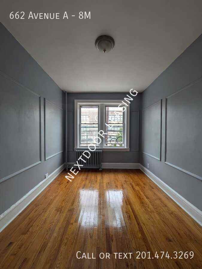 662 Avenue A #8M - Photo 4 of 5