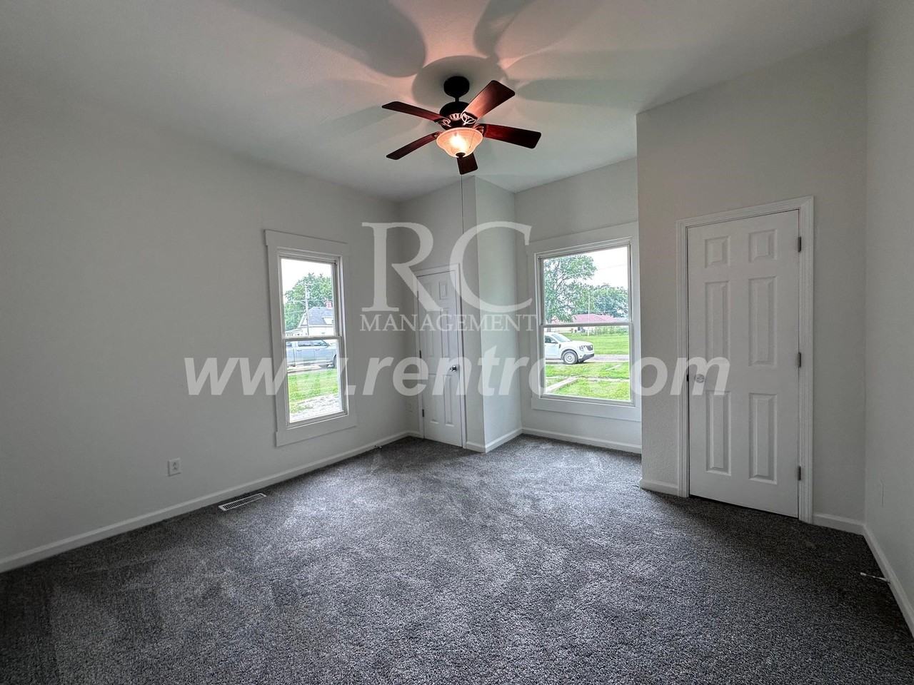 702 S Sandusky St - Photo 7 of 14