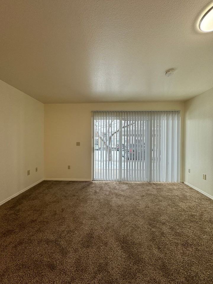10827 W Ustick Rd #203 - Photo 3 of 25