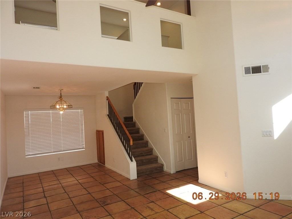 742 Endicott Ct - Photo 5 of 41