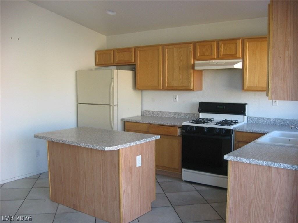 4892 Perrone Ave - Photo 4 of 20