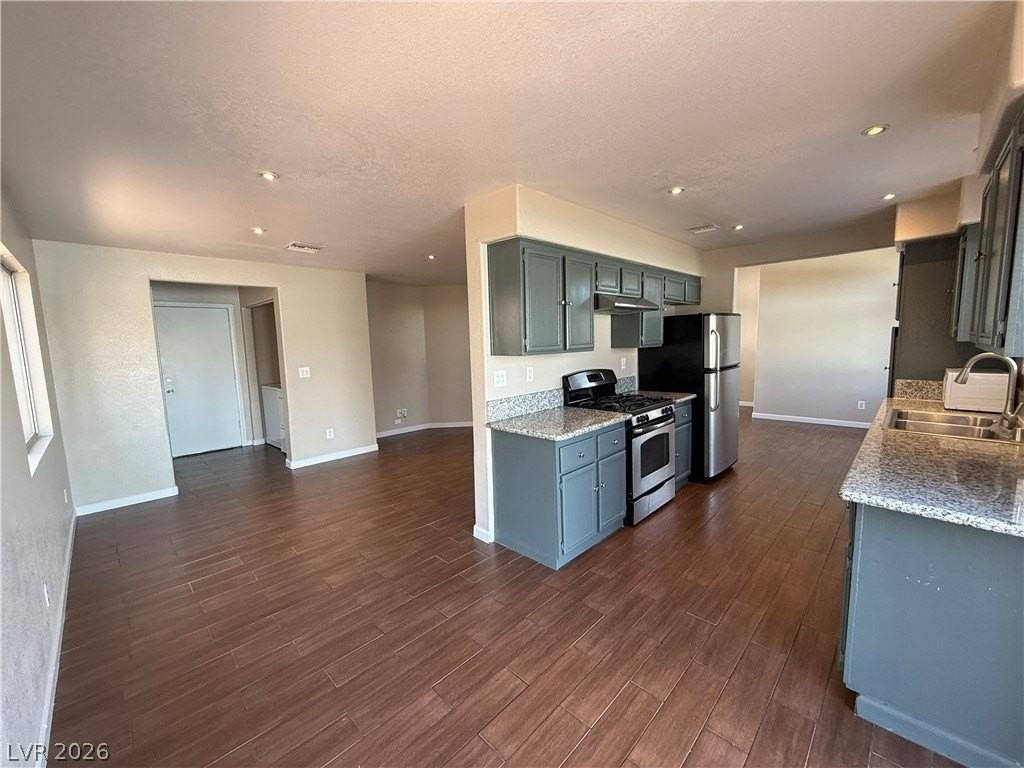 2744 Chokeberry Ct - Photo 6 of 26