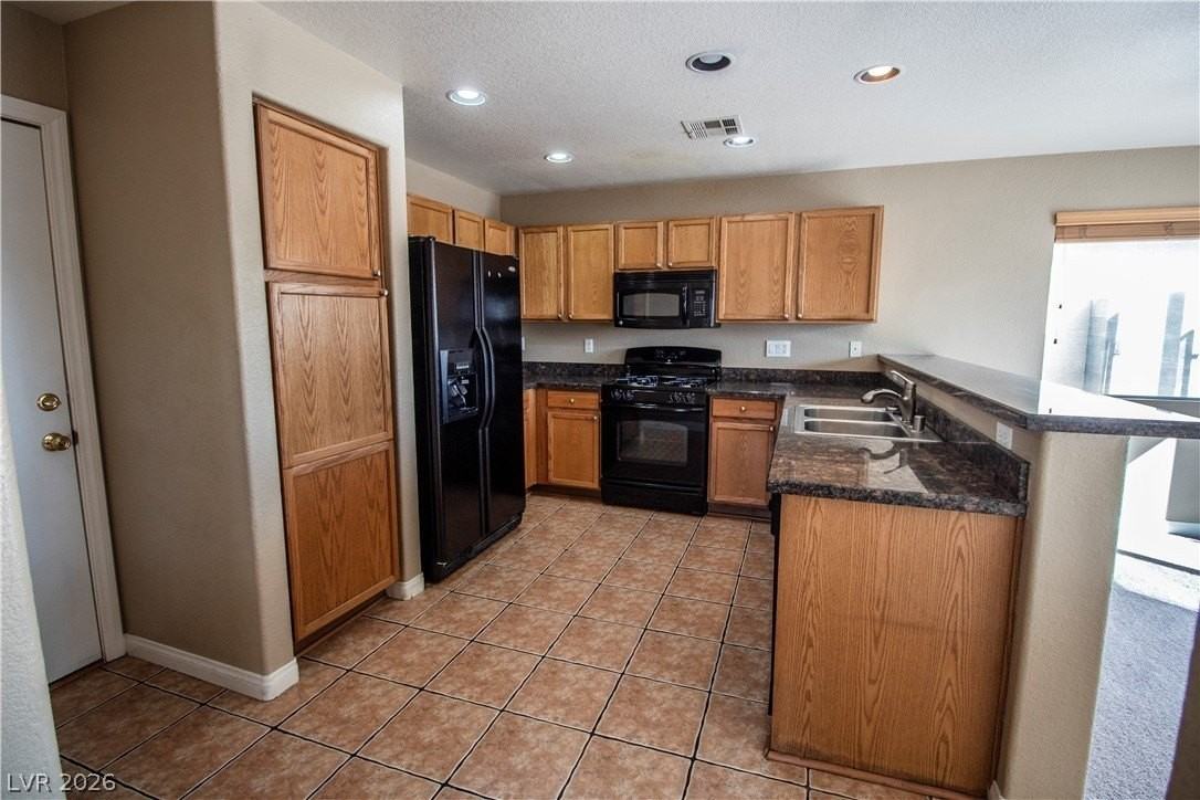 5017 Running Rapids Ave - Photo 5 of 18