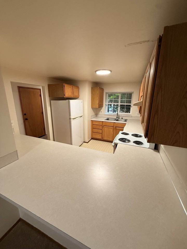 4013 Goldcrest Dr Nw #4013 - Photo 5 of 12