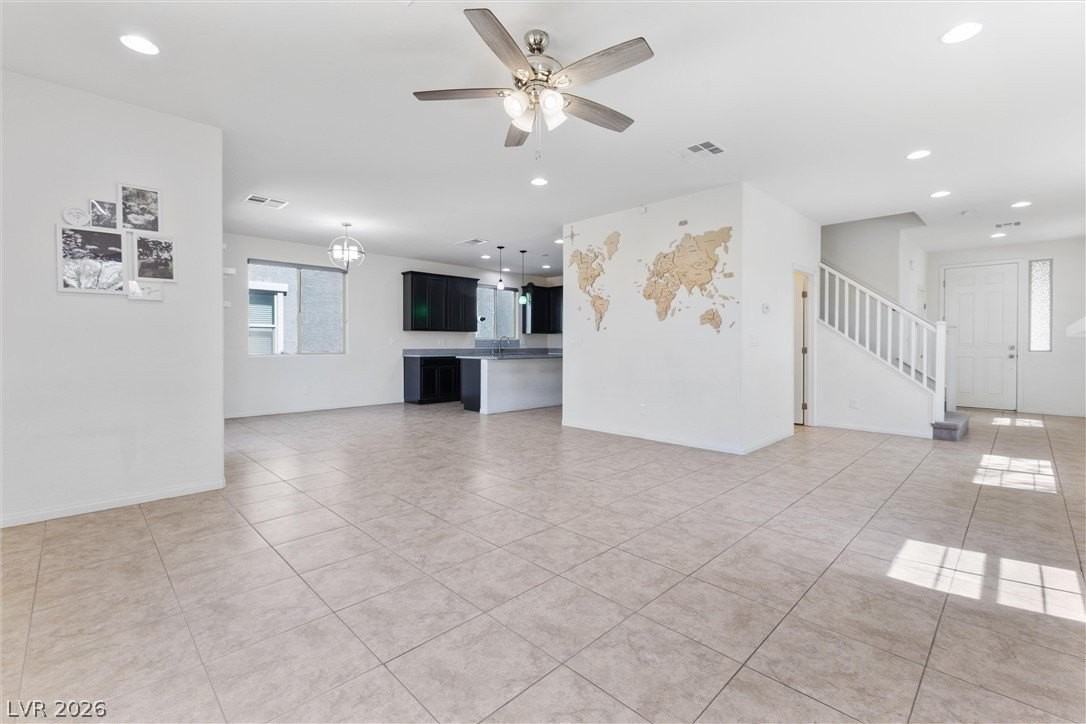 10925 Jordyn Hill St - Photo 7 of 35