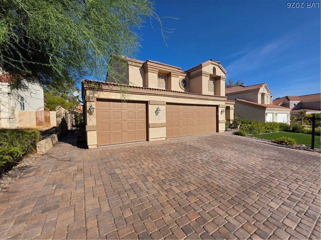 1836 Birdie Ln - Photo 2 of 50