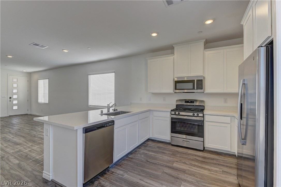 222 Palisade Falls Ave - Photo 7 of 22