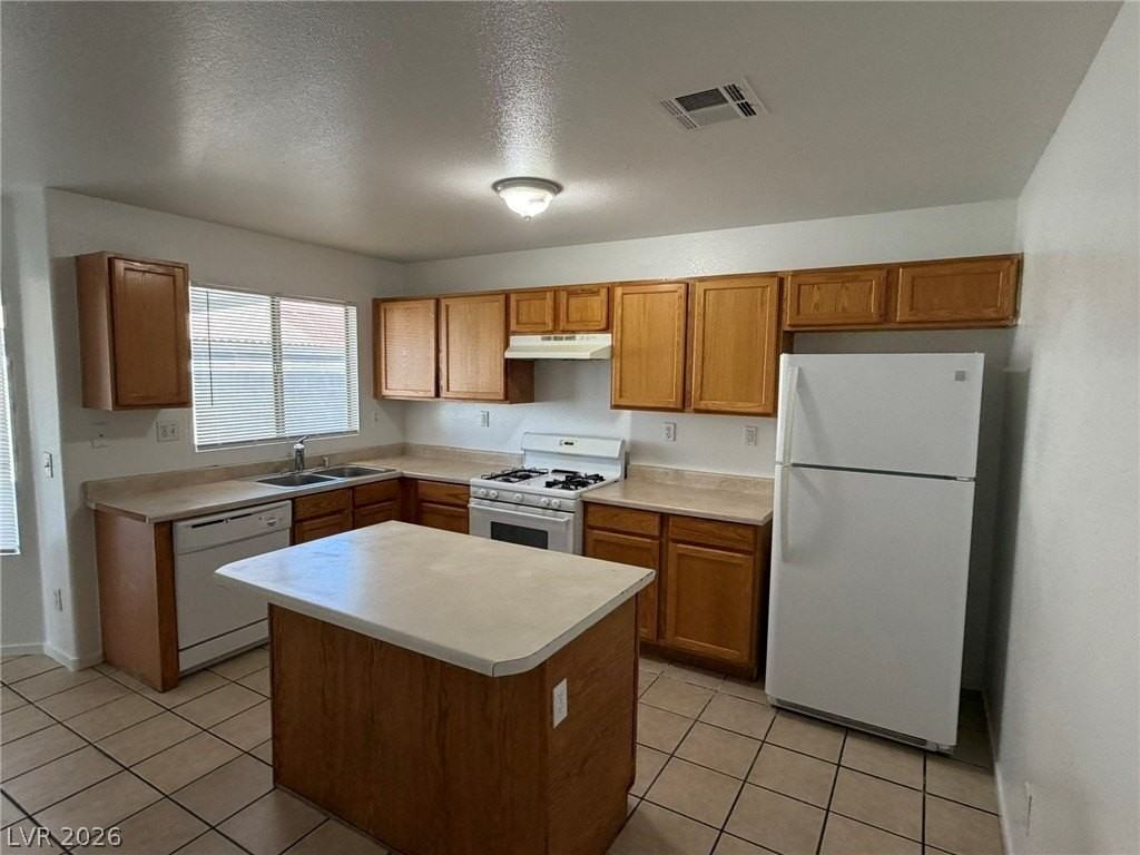 2561 Rosy Sunrise St - Photo 4 of 18