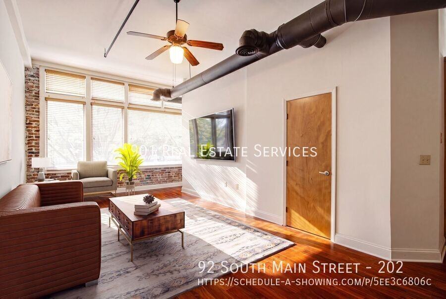 92 S Main St #202
