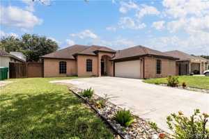 featured image of 2504 Sevilla St