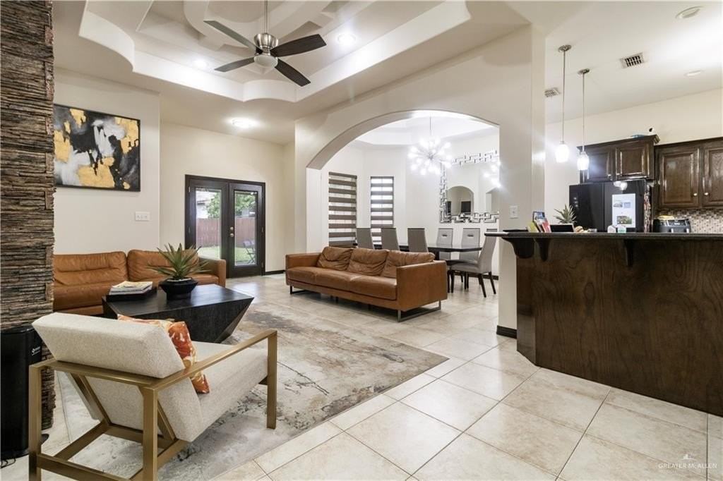 2504 Sevilla St - Photo 2 of 19