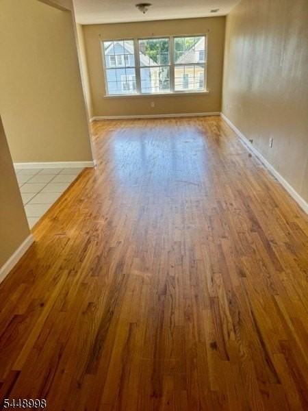 1073 Bond St - Photo 3 of 13
