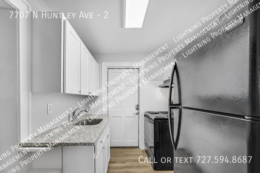 7707 N Huntley Ave #2 - Photo 5 of 21