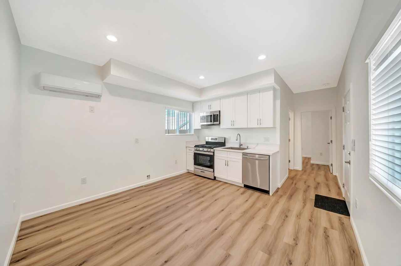 14527 Hartland St #11 - Photo 3 of 14