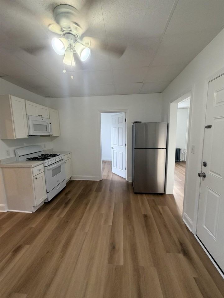 74 W 7th St #2 - Photo 6 of 18
