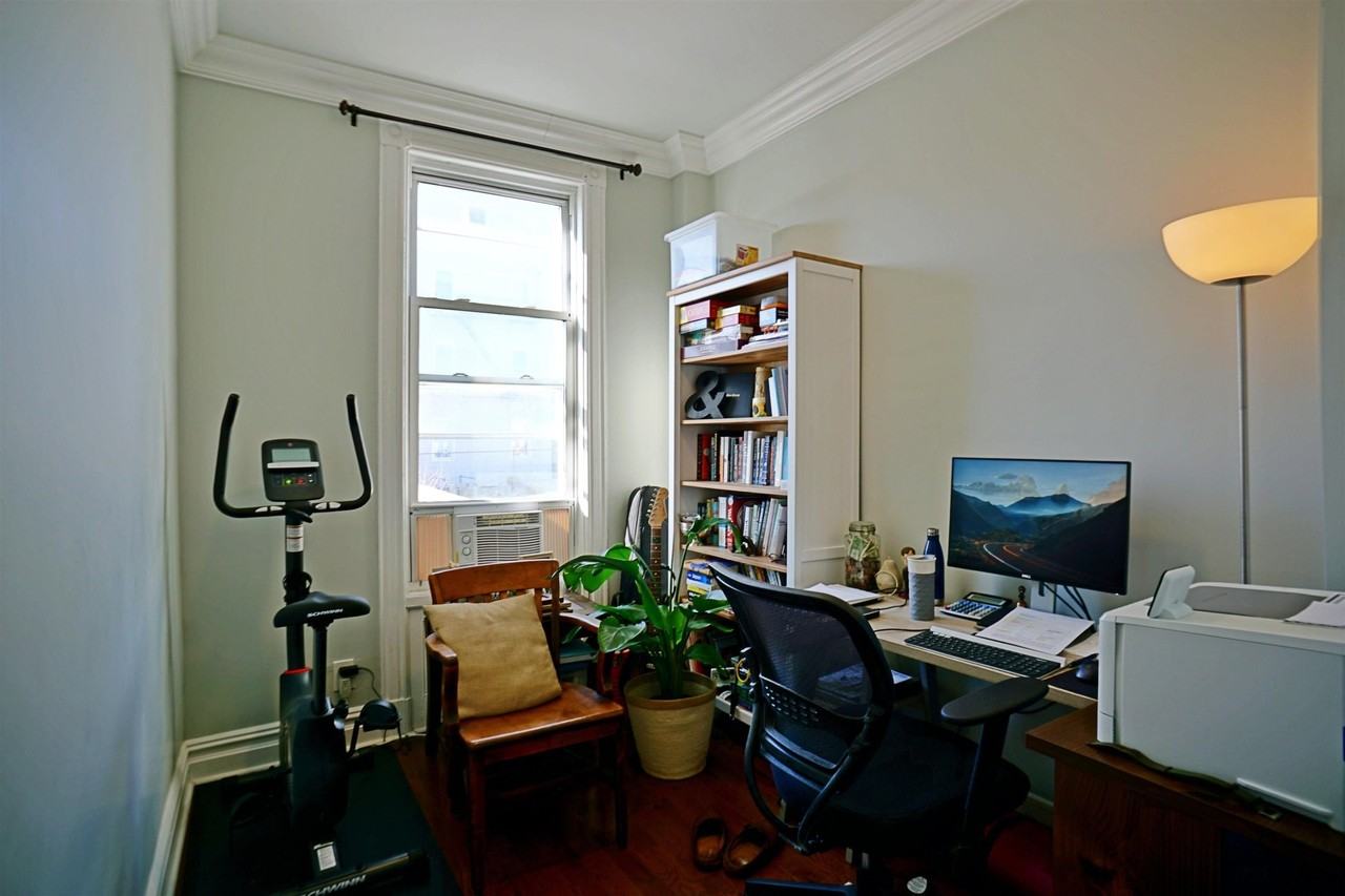 101 North St #1 - Photo 5 of 10