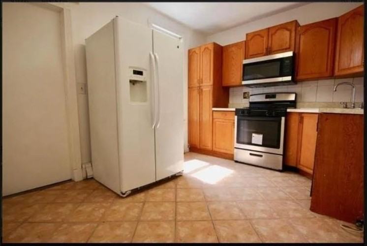 204 Sherman Ave - Photo 2 of 6