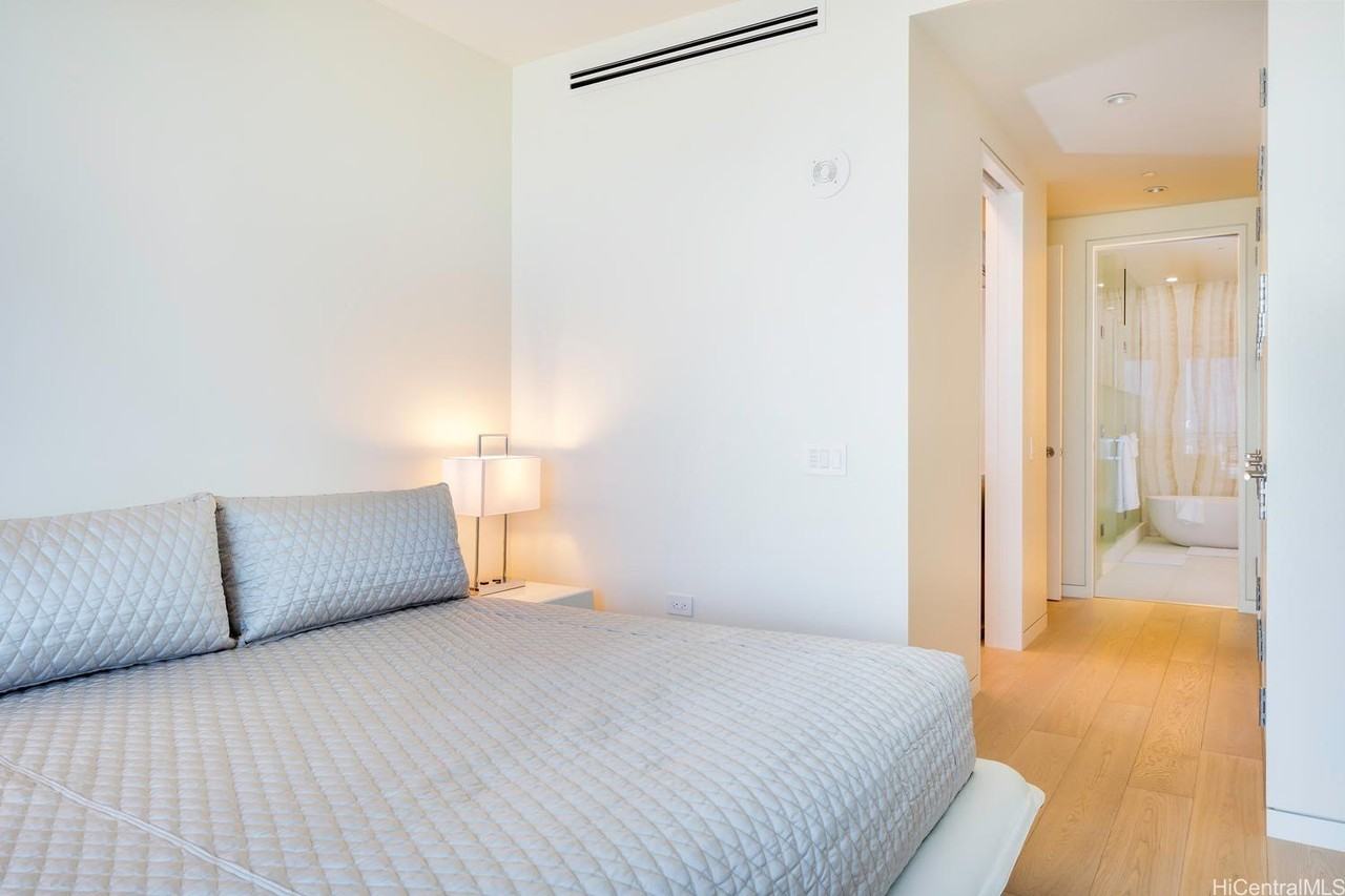 1118 Ala Moana Blvd #1203 - Photo 6 of 21