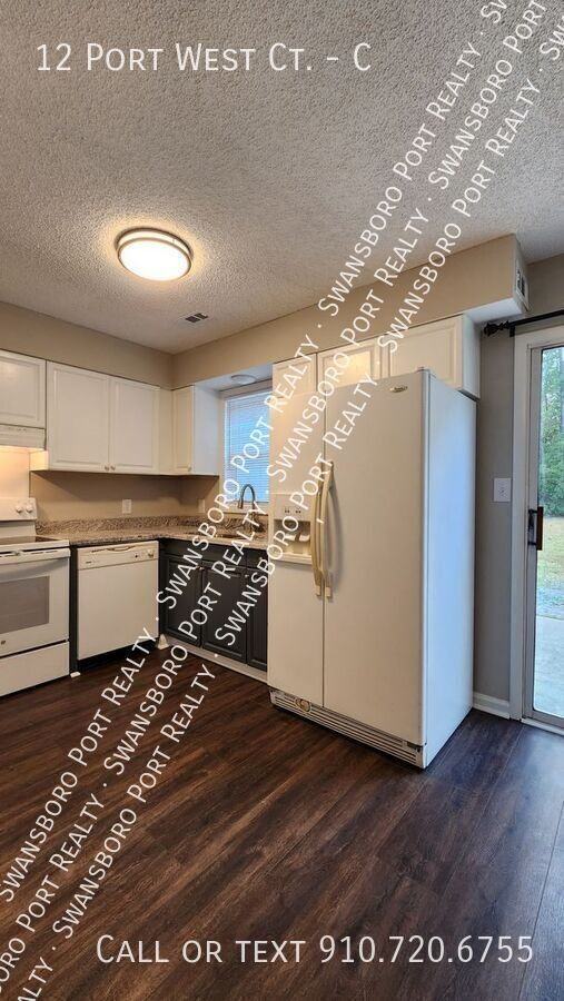 12 Portwest Townhouses #C - Photo 7 of 18