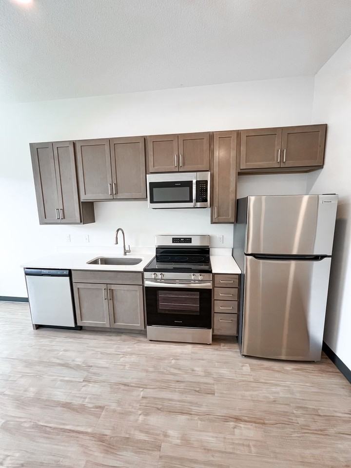 314 W 4th St #206 - Photo 4 of 31