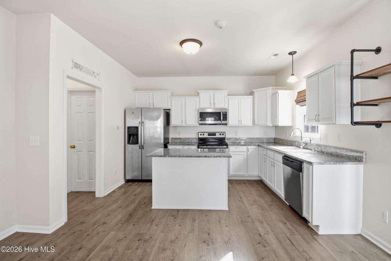 412 Savannah Dr - Photo 5 of 14