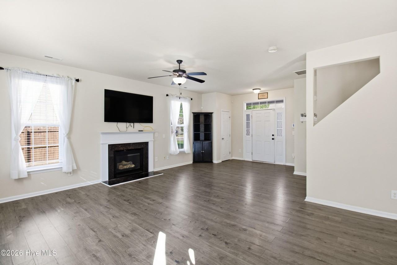 412 Savannah Dr - Photo 6 of 14
