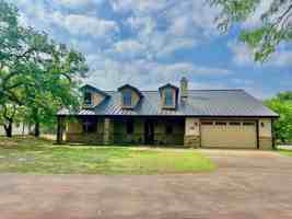 featured image of 2924 Candace Cir