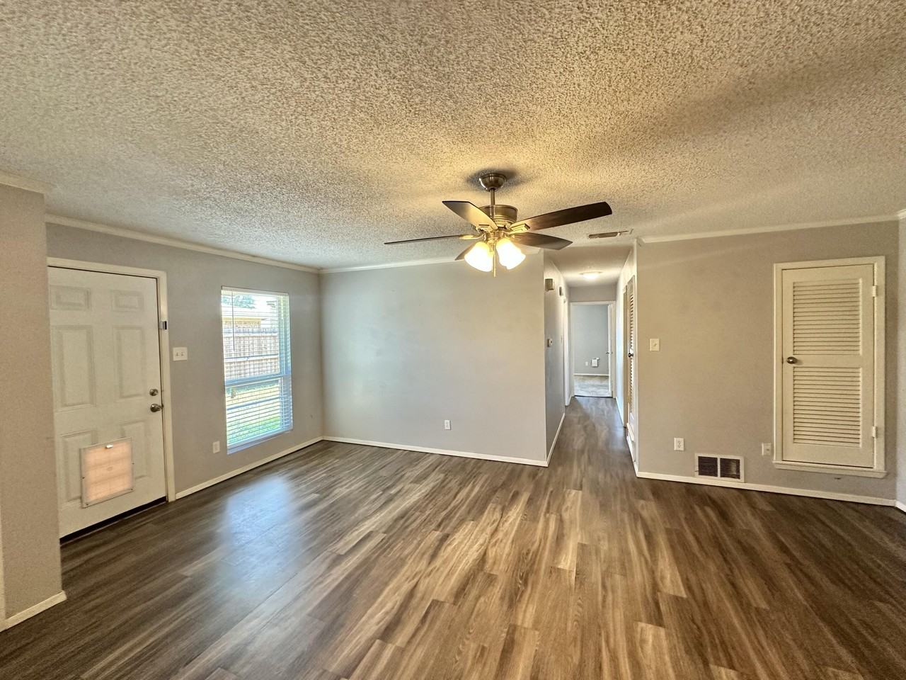 7410 Avenue W #B - Photo 4 of 14