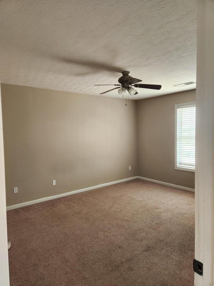 2021 Willow Dr #3 - Photo 6 of 7