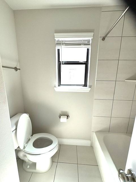 5018 Dickson St #1 - Photo 4 of 12