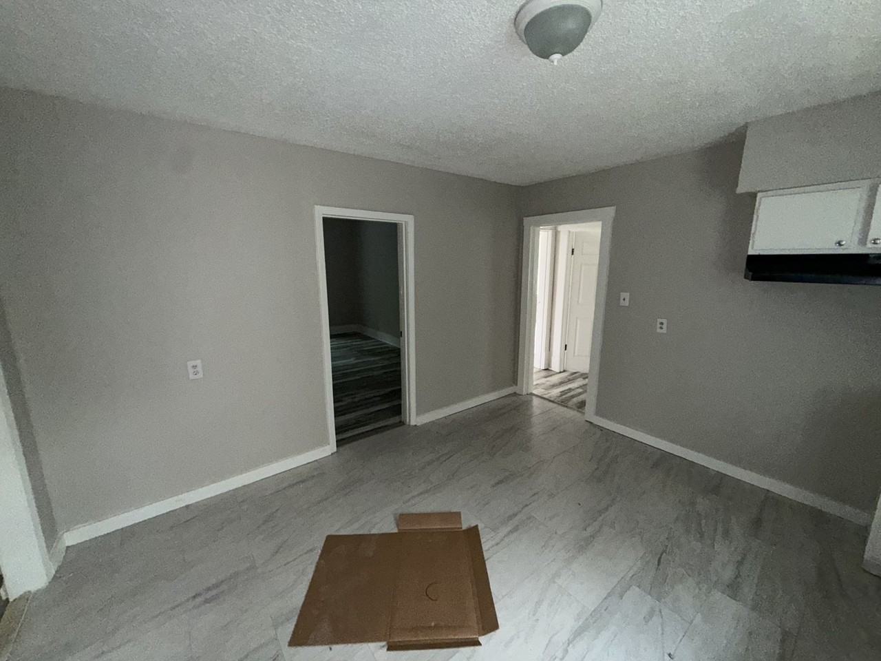 1057 College St #1 - Photo 4 of 26