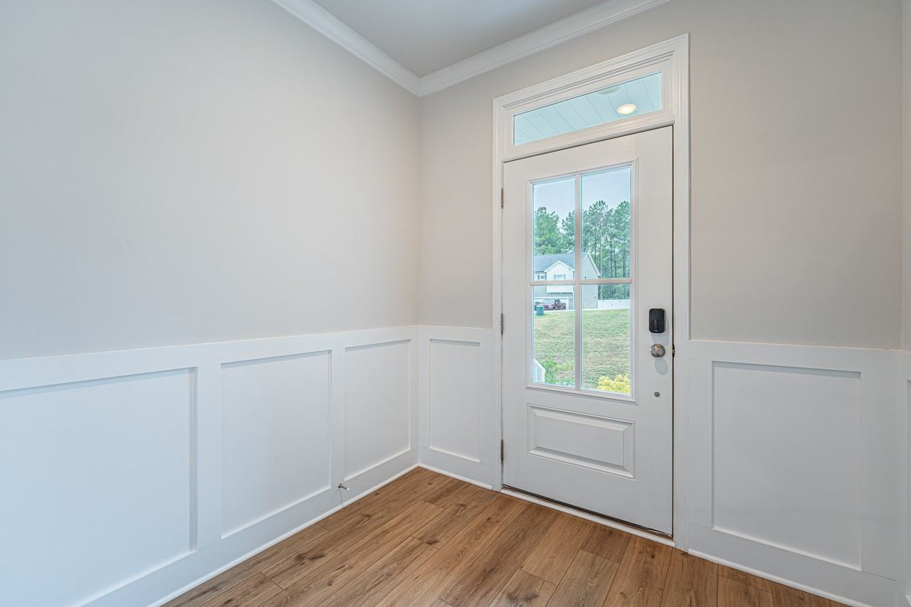 161 Beacon Hill Rd #1 - Photo 5 of 27